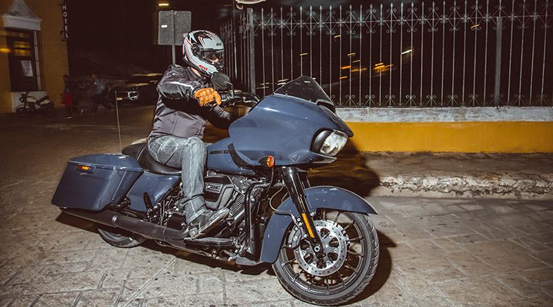 moto pilotagem Harley-Davidson