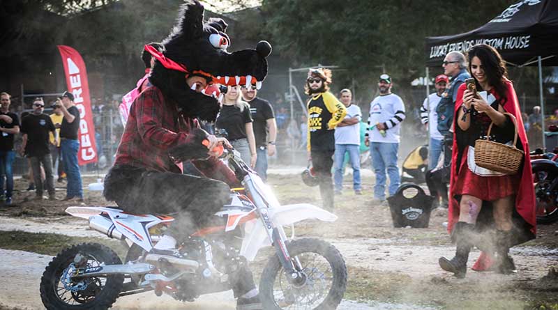 Corrida Maluca' com pilotos fantasiados é uma das atrações do BMS 2019