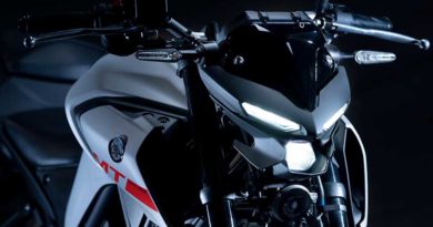 frente Yamaha MT-03